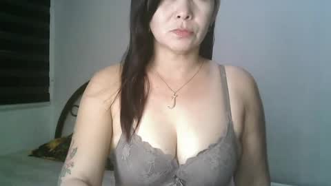 Snapshot of hotmamajen4u chatting on 07/22/26, 12:13 hotmamajen4u online show from 07/22/26, 12:13