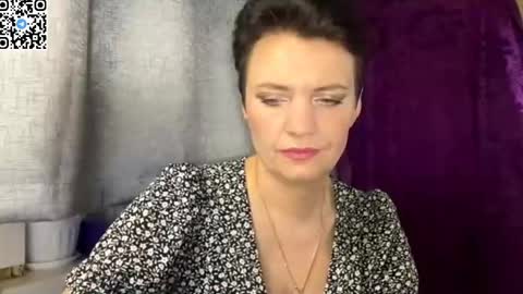 Snapshot of hotmamaqueen234 chatting on 05/24/26, 08:14 hotmamaqueen234 online show from 05/24/26, 08:14