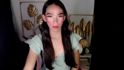Snapshot of hotmichelle292006 chatting on 04/20/26, 10:18 HI its me youre lovely MICHAELA online show from 04/20/26, 10:18