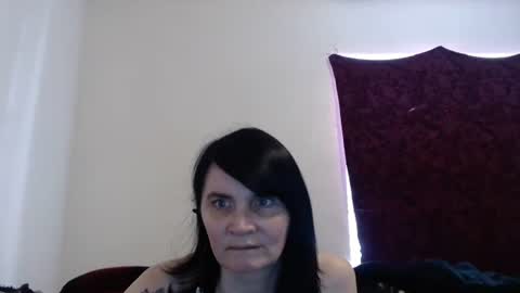 hotmodel1984 online show from 12/18/24, 08:36