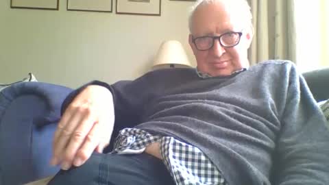 hotmuff99 online show from 10/23/25, 12:37