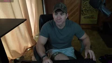 Snapshot of hotmuscles6t9 chatting on 07/17/26, 04:56 hotmuscles6t9 online show from 07/17/26, 04:56