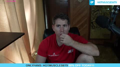 Snapshot of hotmuscles6t9 chatting on 07/18/26, 03:27 hotmuscles6t9 online show from 07/18/26, 03:27