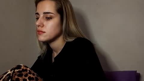 hotmusex online show from 11/19/25, 02:39