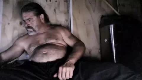 hotnriv13 online show from 04/17/26, 05:21