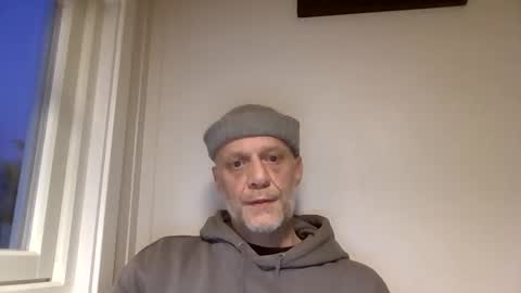 Snapshot of hototo2 chatting on 12/14/25, 03:06 hototo2 online show from 12/14/25, 03:06