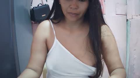 hotpink4u04 online show from 01/16/26, 10:36