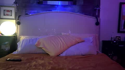 hotrox6942 online show from 09/09/25, 10:26