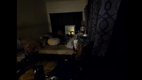 hotrox6942 online show from 12/21/25, 10:00