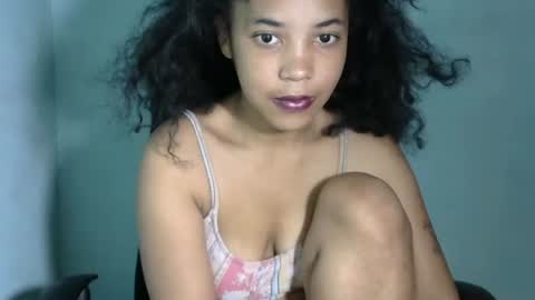 Snapshot of hott_beauty chatting on 07/08/26, 04:17 MULAN online show from 07/08/26, 04:17