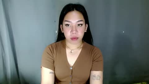 jelaigrande  online show from 04/15/26, 12:50