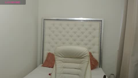 Eryka online show from 01/18/25, 10:28