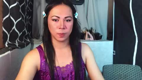 Snapshot of hott_summerr chatting on 06/10/26, 08:13 Alex Summer online show from 06/10/26, 08:13