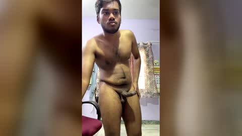 Snapshot of hottamilguy01 chatting on 02/19/26, 04:52 hottamilguy01 online show from 02/19/26, 04:52