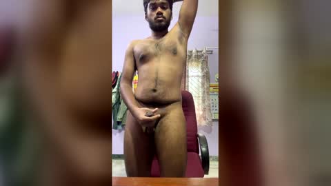 hottamilguy01 online show from 04/15/26, 10:33