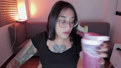 hottbee3645 online show from 01/11/26, 10:37