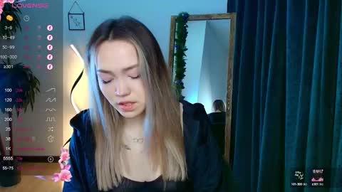 hello Im Eva online show from 12/22/24, 08:38