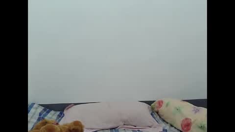 Snapshot of hottest0916 chatting on 03/01/26, 12:18 hottest0916 online show from 03/01/26, 12:18