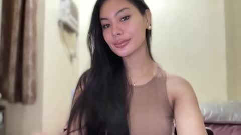 Snapshot of hottest_katarinaxxx chatting on 02/09/26, 02:43 katarina online show from 02/09/26, 02:43