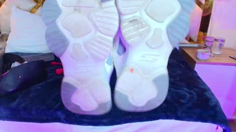 Snapshot of hottest_mature__ chatting on 10/12/25, 11:20 Natalie  online show from 10/12/25, 11:20