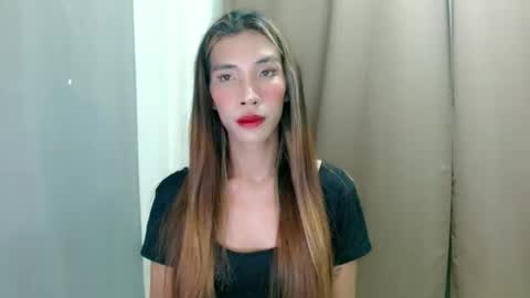 Snapshot of hottest_skinnygirl26 chatting on 11/20/25, 12:05 kitty online show from 11/20/25, 12:05