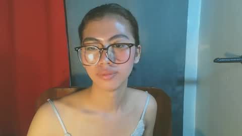 hottestdella69 online show from 10/09/25, 03:32