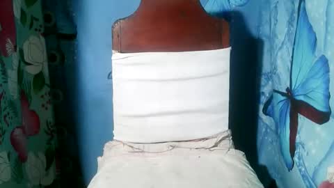 hottie_horny_exoticpussyx online show from 12/03/25, 11:14