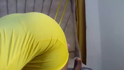 Snapshot of hottie_mammy chatting on 04/30/26, 09:19 hottie_mammy online show from 04/30/26, 09:19