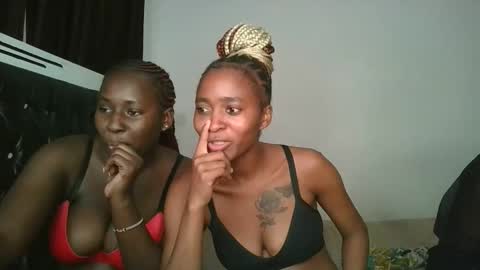 Snapshot of hottie_mistie chatting on 04/21/26, 01:42 hottie_mistie online show from 04/21/26, 01:42