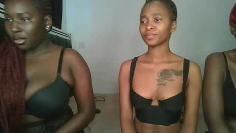 Snapshot of hottie_mistie chatting on 04/27/26, 08:34 hottie_mistie online show from 04/27/26, 08:34