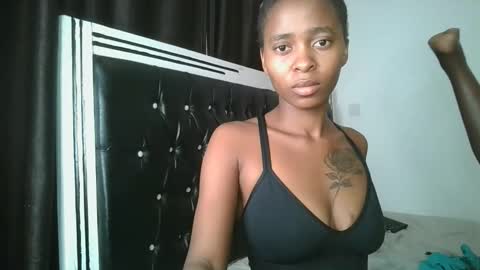 Snapshot of hottie_mistie chatting on 04/28/26, 10:26 hottie_mistie online show from 04/28/26, 10:26