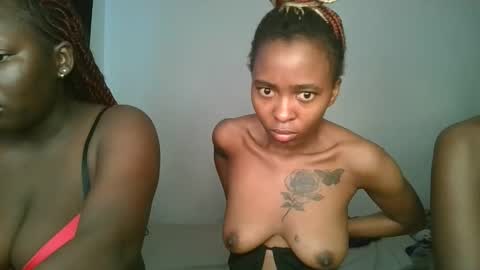 Snapshot of hottie_mistie chatting on 05/13/26, 08:01 hottie_mistie online show from 05/13/26, 08:01