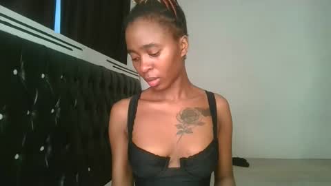 Snapshot of hottie_mistie chatting on 05/17/26, 02:46 hottie_mistie online show from 05/17/26, 02:46