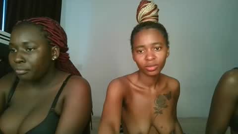 Snapshot of hottie_mistie chatting on 05/19/26, 06:31 hottie_mistie online show from 05/19/26, 06:31
