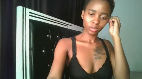 Snapshot of hottie_mistie chatting on 05/22/26, 10:21 hottie_mistie online show from 05/22/26, 10:21