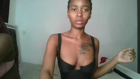 Snapshot of hottie_mistie chatting on 05/28/26, 10:18 hottie_mistie online show from 05/28/26, 10:18