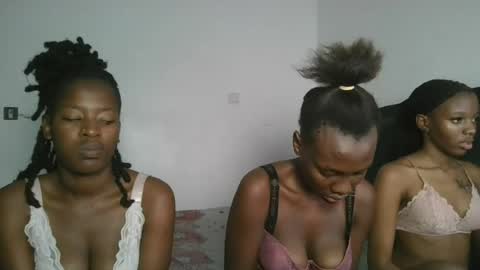 Snapshot of hottie_mistie chatting on 06/25/26, 06:45 hottie_mistie online show from 06/25/26, 06:45