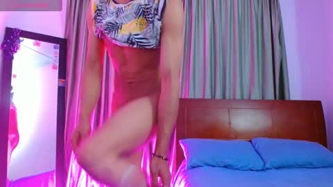 Snapshot of hottieboycrazy chatting on 02/11/25, 12:38 stiven online show from 02/11/25, 12:38