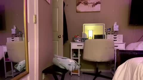 hottiewithabody101 online show from 09/28/25, 07:36