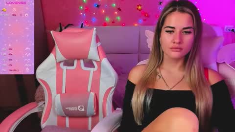 Ivanna and Jessica online show from 10/29/25, 06:04