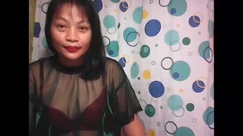 hottyelle1 online show from 03/19/26, 04:38