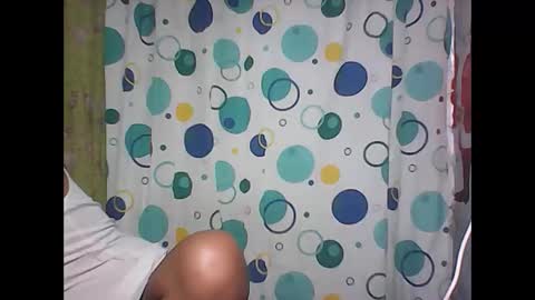 hottyelle1 online show from 04/03/26, 07:56
