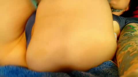 Snapshot of hotwetfreak chatting on 02/17/25, 06:20 Lili Vixen online show from 02/17/25, 06:20