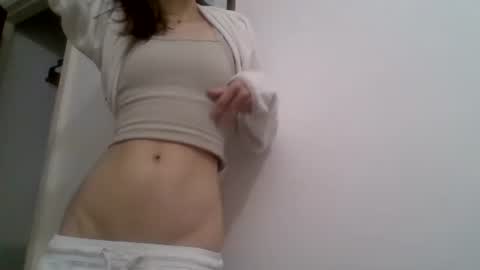 Snapshot of hotwinterxx chatting on 01/21/25, 05:41 Hotwixx online show from 01/21/25, 05:41