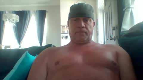 hotyummycock69 online show from 04/17/26, 01:25