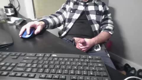 Snapshot of hoverday chatting on 03/16/26, 05:44 hoverday online show from 03/16/26, 05:44