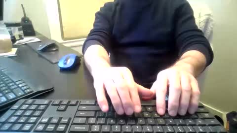 Snapshot of hoverday chatting on 03/22/26, 03:32 hoverday online show from 03/22/26, 03:32