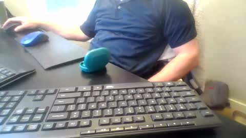 Snapshot of hoverday chatting on 06/15/26, 01:02 hoverday online show from 06/15/26, 01:02