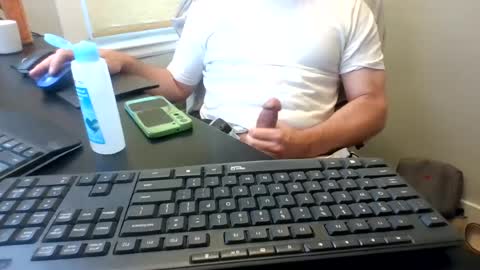 Snapshot of hoverday chatting on 06/17/26, 09:49 hoverday online show from 06/17/26, 09:49