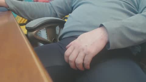 Snapshot of howardtheduc chatting on 02/16/25, 03:38 Howard817 online show from 02/16/25, 03:38